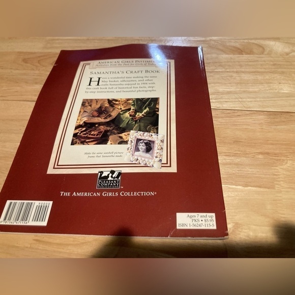 Vintage American girls Samantha’s craft book. Brand new. Published in 1994 - Picture 3 of 4